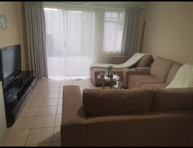 2 BEDROOM TOWNHOUSE FOR SALE IN BIRCHLEIGH